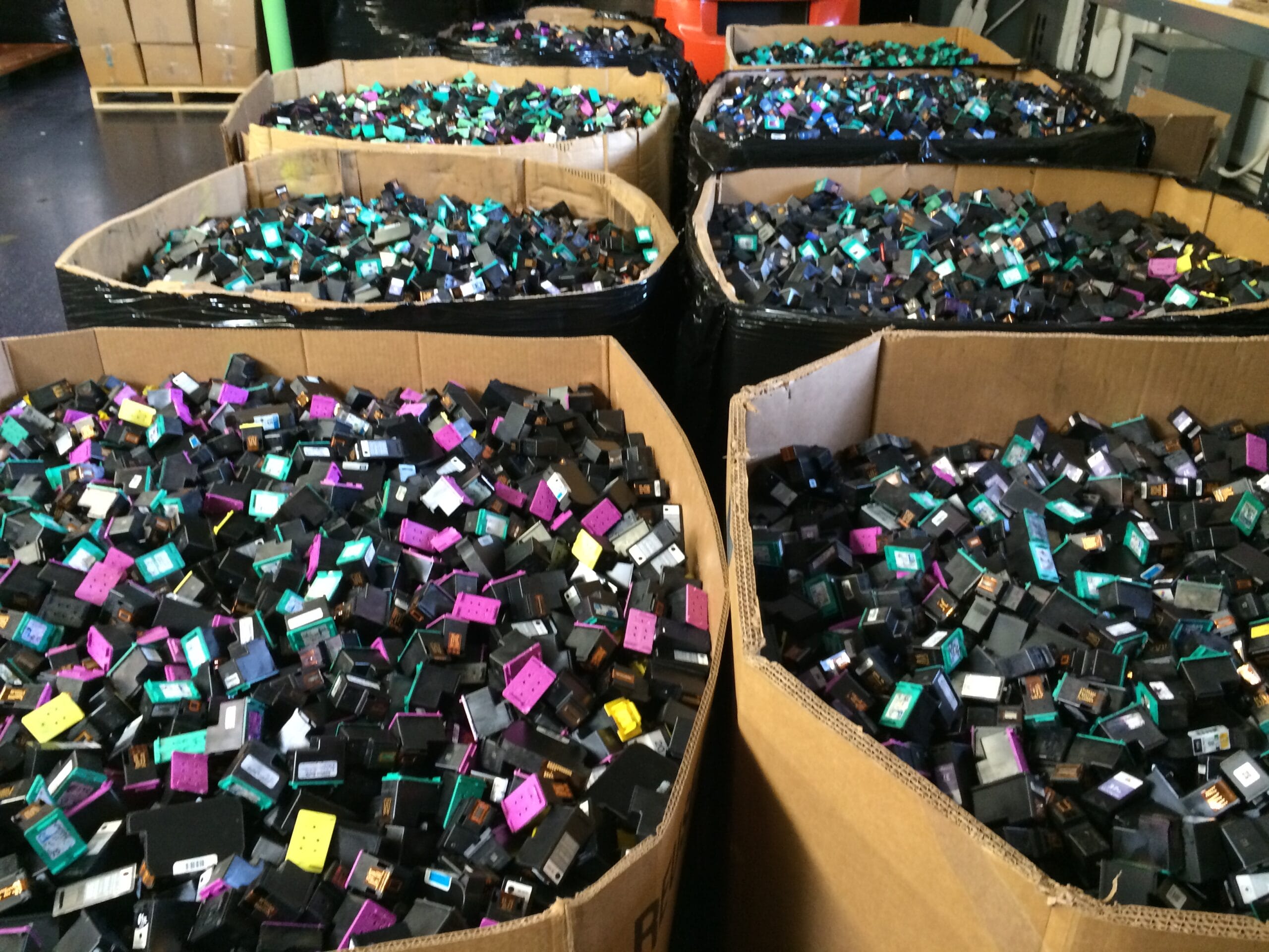 Les avantages de recycler vos cartouches neuves par des recycleurs locaux